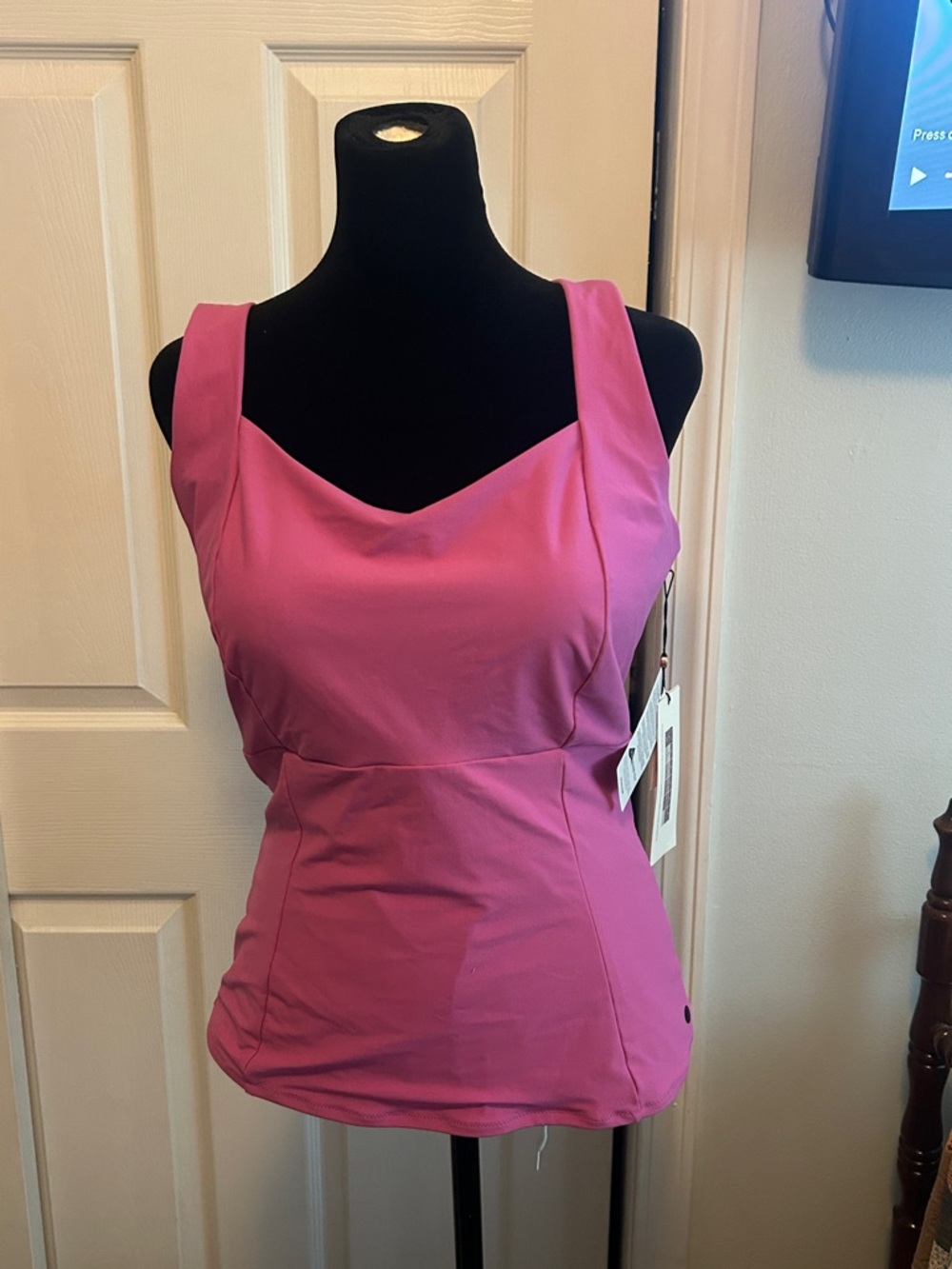 CALIA by Carrie Underwood Bright Fuchsia Square-Neck Camisole
